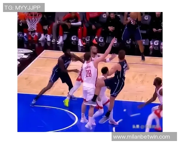 班凯罗坦言三分球表现不佳对持球处理方式感到不满并表示身体状态提升