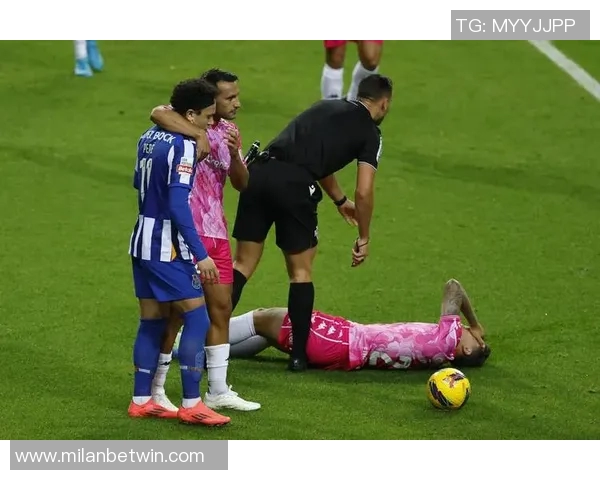 米兰冬窗前锋引援悬念取决于圣地亚哥希门尼斯未来动向