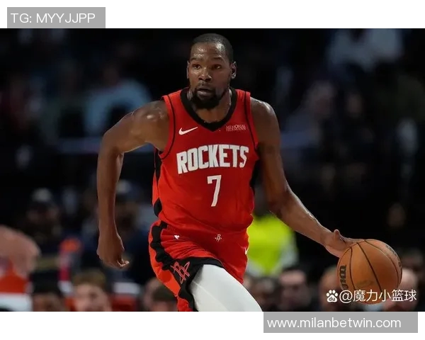 巴特勒半场状态火热8投6中贡献13分还送出4篮板4助攻表现全面 巴特勒半场状态火热8投6中贡献13分还送出4篮板4助攻表现全面